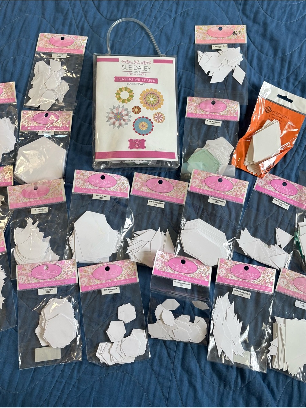 Sue Daley Playing with Paper Pack - English paper piecing (Quilting)